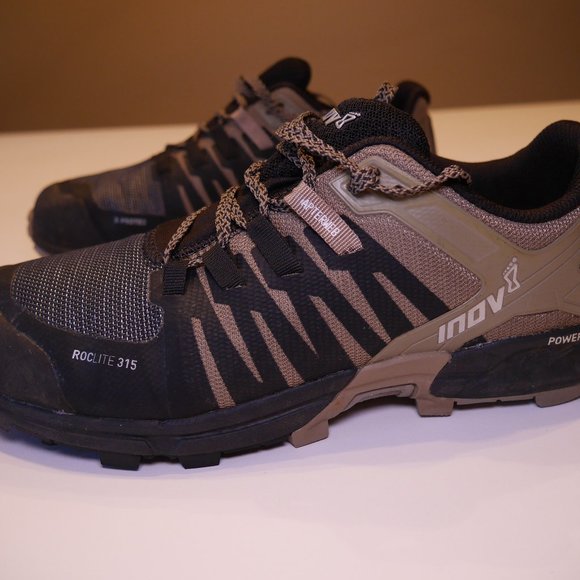 Athletic_Shoes